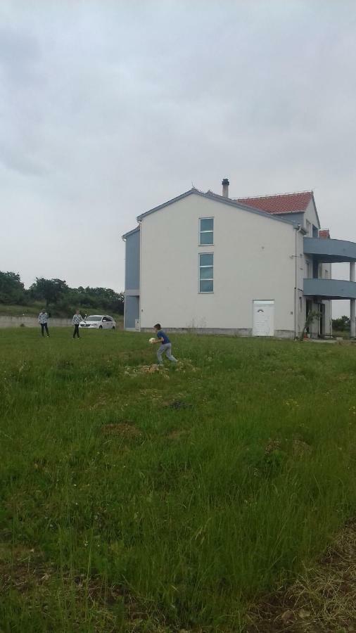 Apartmani Niko 1 Radovin Eksteriør bilde