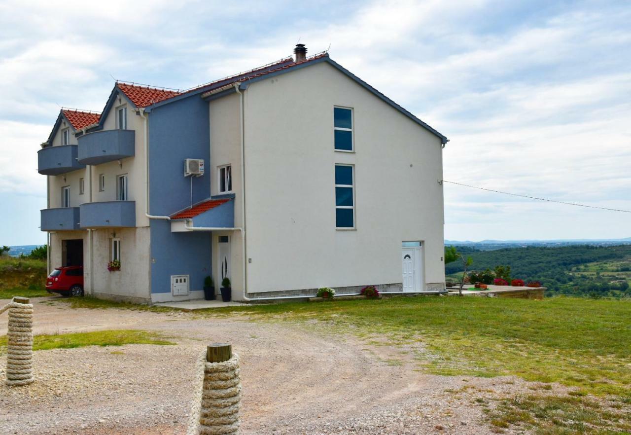 Apartmani Niko 1 Radovin Eksteriør bilde